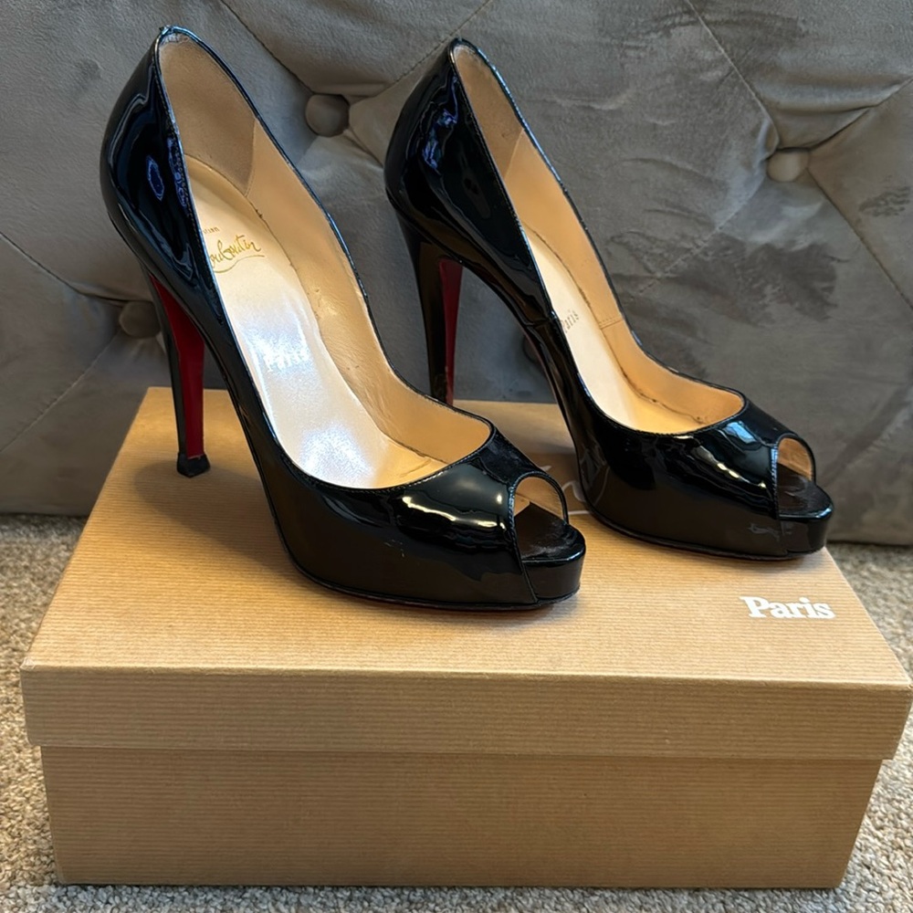 Christian Louboutin Very Prive 120 Patent heels Size 37.5